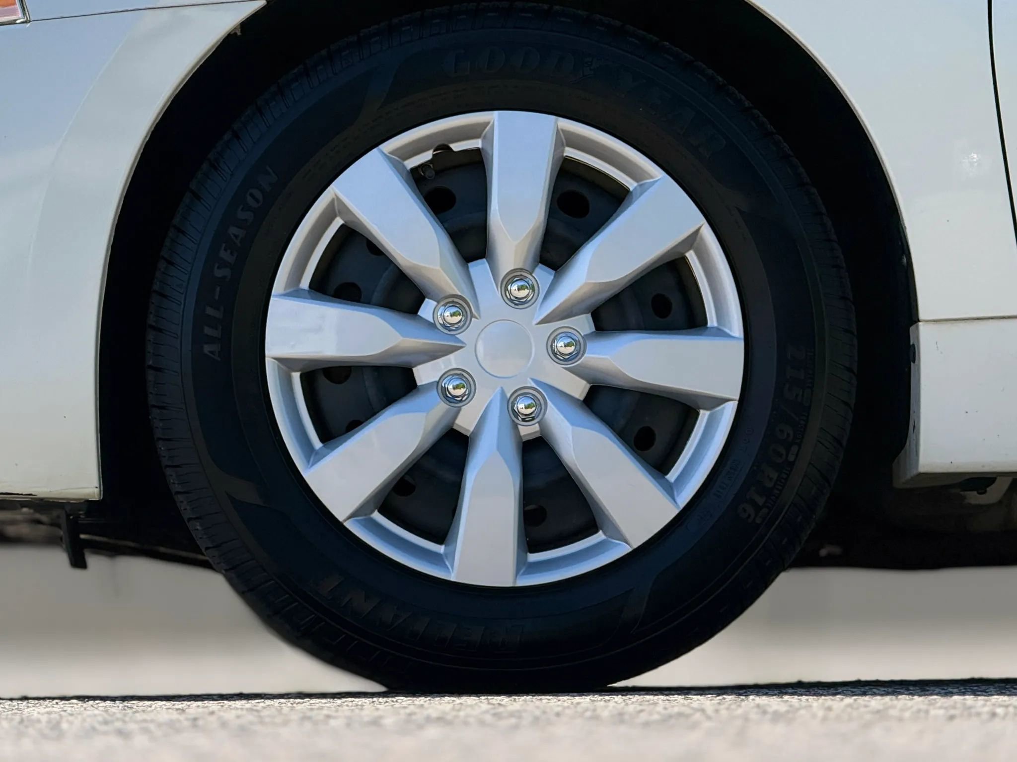 Used 2013 Nissan Altima 2.5 S FWD image 30