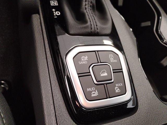 New 2026 Nissan Frontier SV w/ All-Weather Content Package AWD/4WD image 14