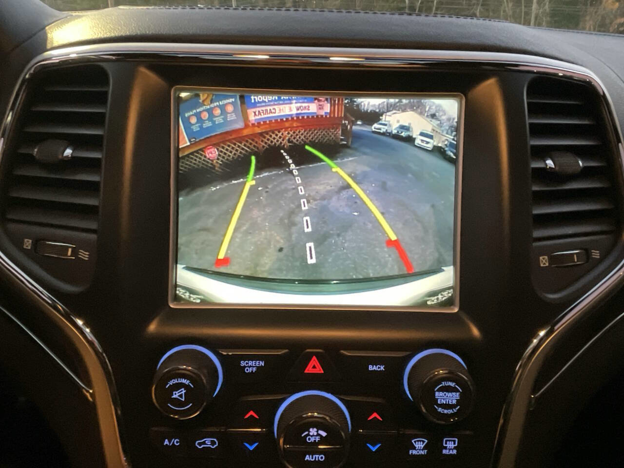 Used 2015 Jeep Grand Cherokee High Altitude image 21