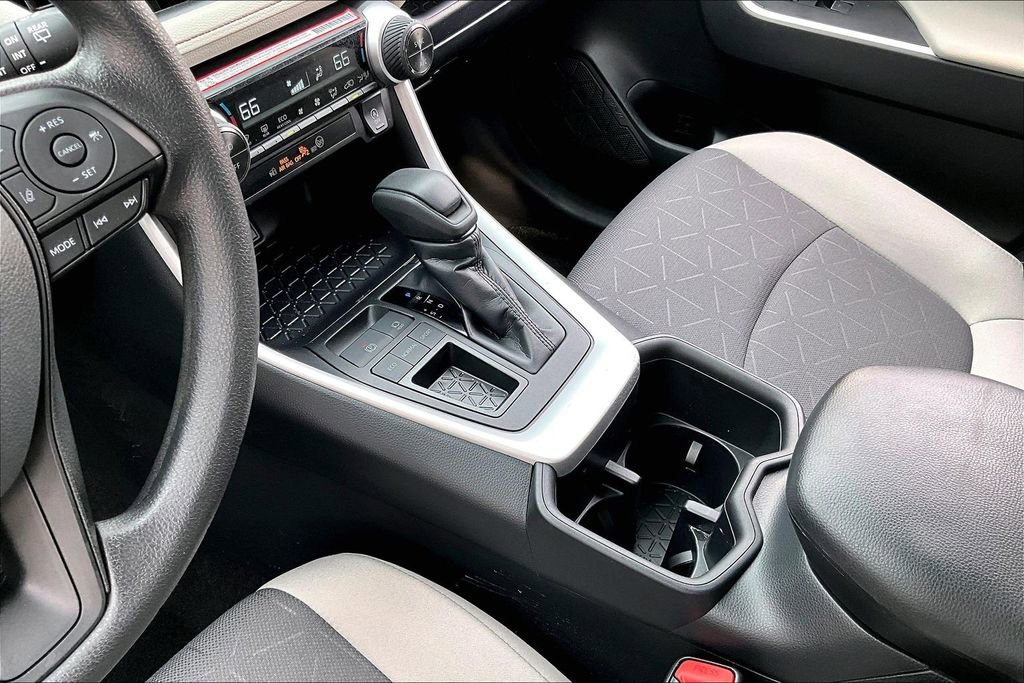 Used 2025 Toyota RAV4 XLE w/ Convenience Package image 15
