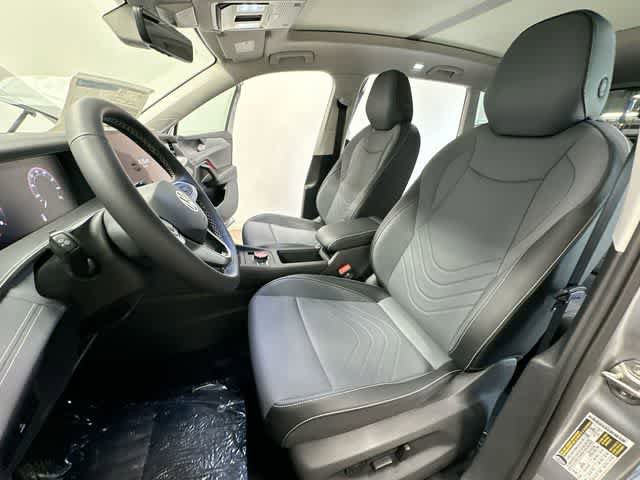 New 2026 Volkswagen Tiguan SE AWD/4WD image 17