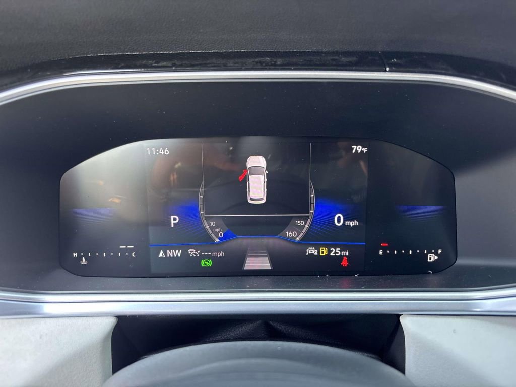 New 2025 Volkswagen Taos SE image 15