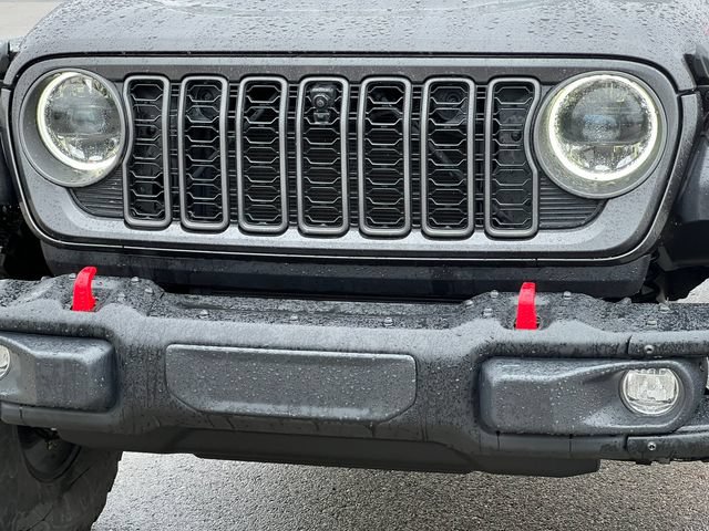 Used 2025 Jeep Wrangler Unlimited Rubicon AWD/4WD image 39