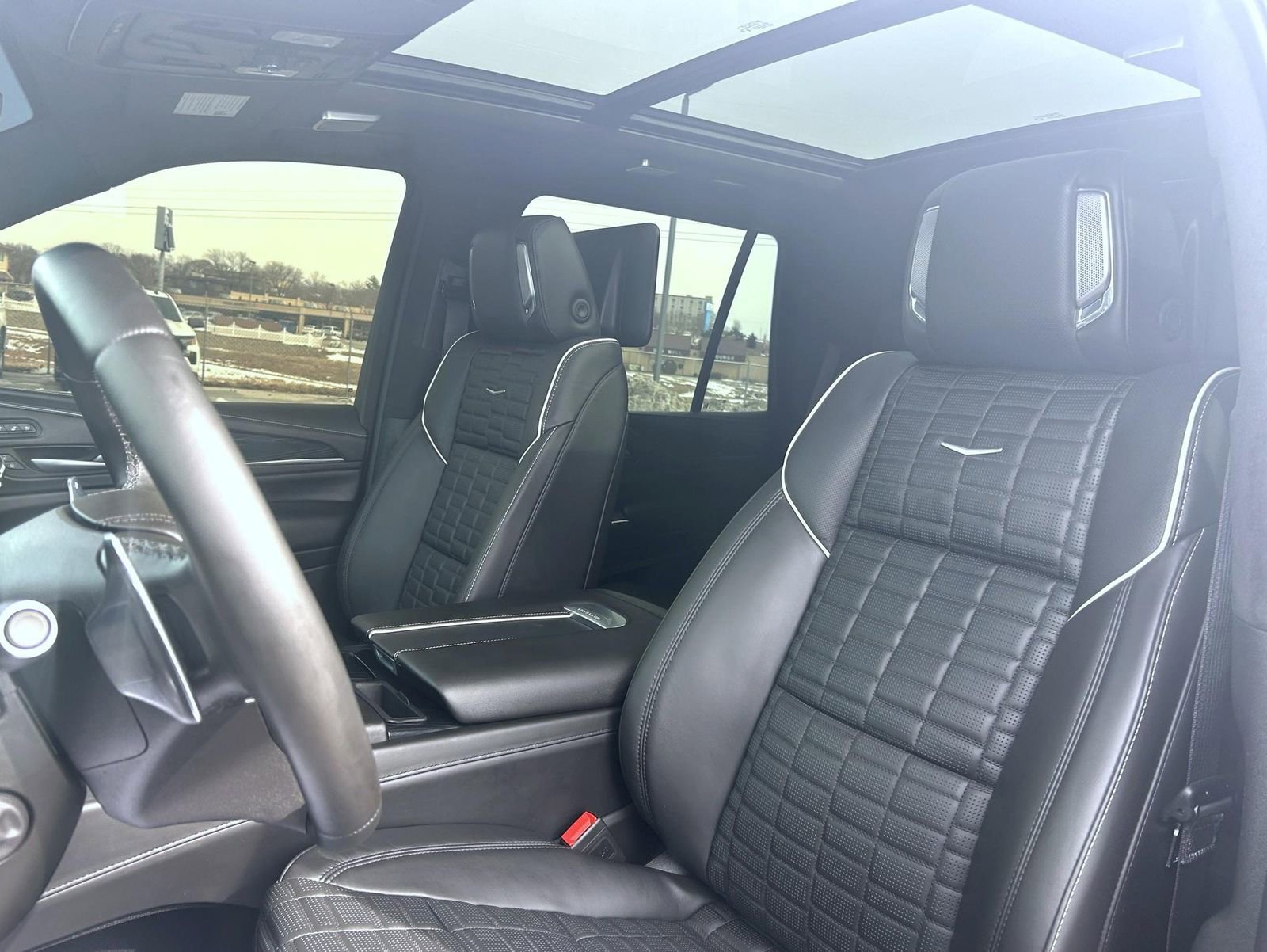 Certified 2024 Cadillac Escalade V w/ LPO, ONYX Package image 17