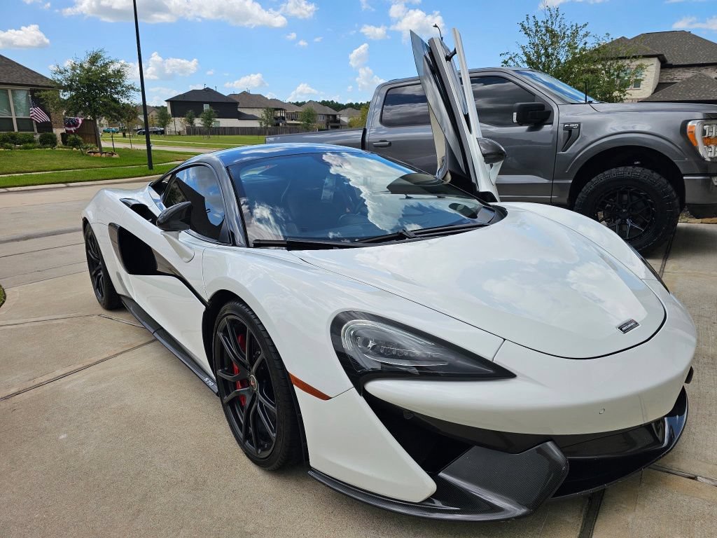 Used 2016 McLaren 570S Coupe RWD image 12