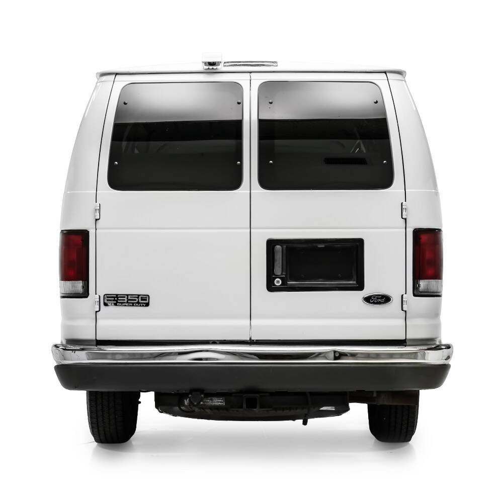 Used 2001 Ford E-350 and Econoline 350 XLT RWD image 8