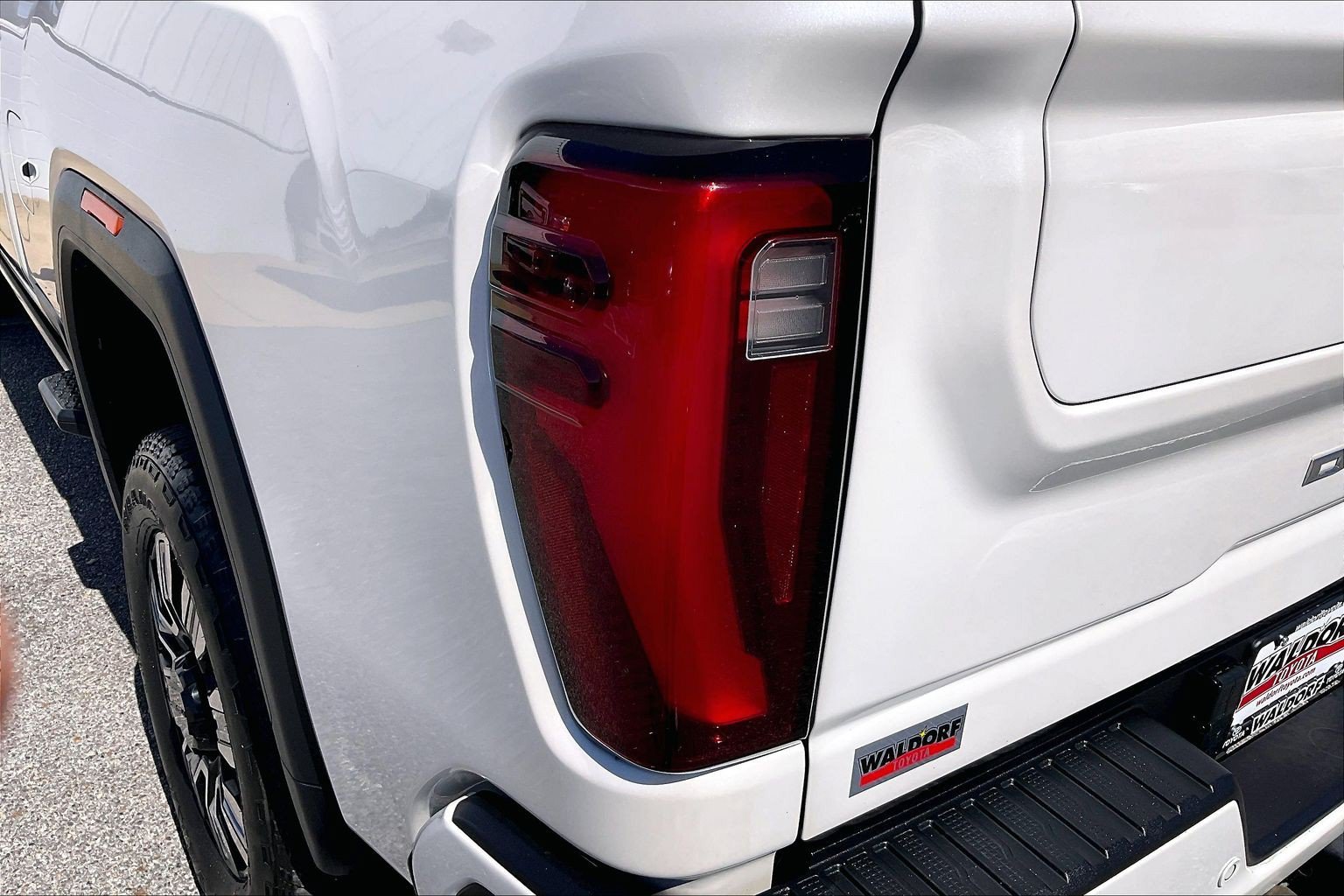 Used 2024 GMC Sierra 2500 Denali w/ Denali Reserve Package AWD/4WD image 33