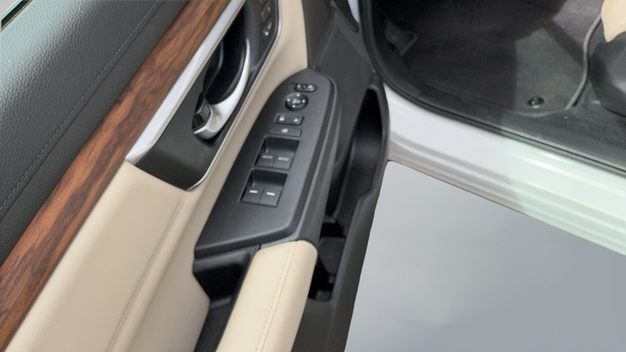 Used 2021 Honda CR-V Touring image 14