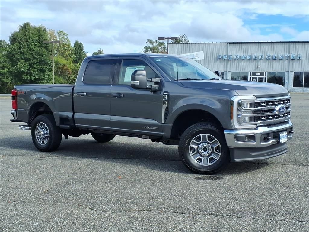 New 2026 Ford F350 Lariat w/ FX4 Off-Road Package image 2