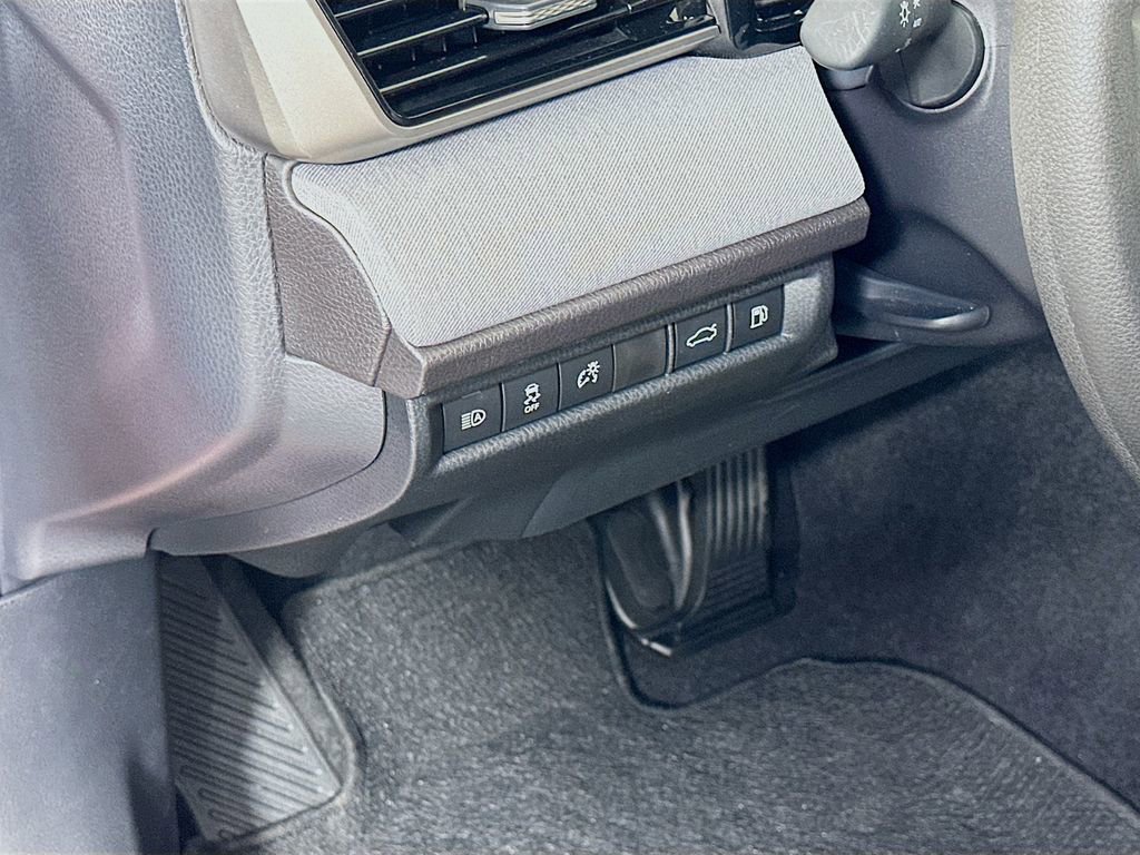 Certified 2025 Toyota Camry LE w/ Convenience Package FWD image 10
