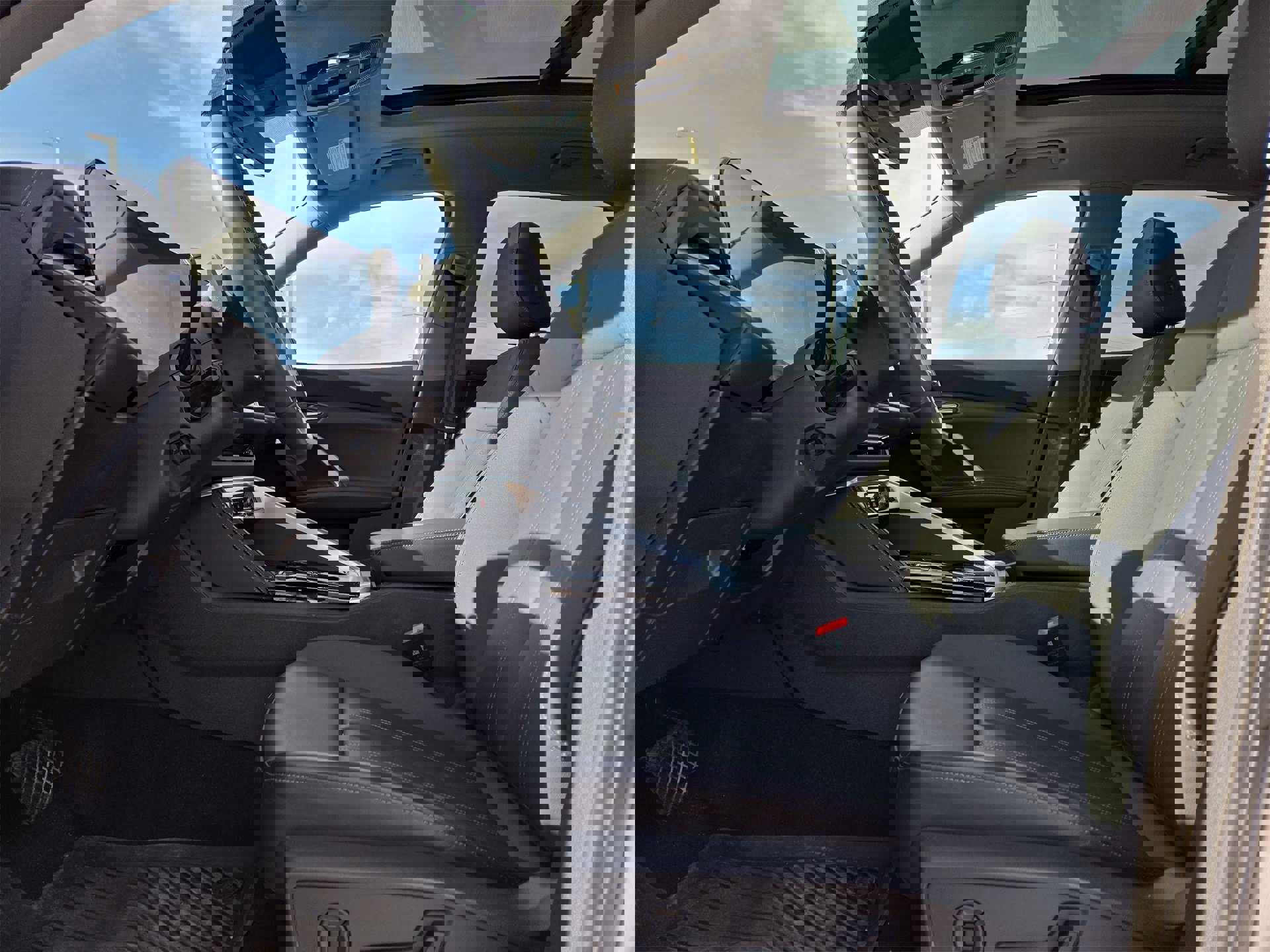 Used 2025 Audi Q5 Premium w/ Convenience Package image 16