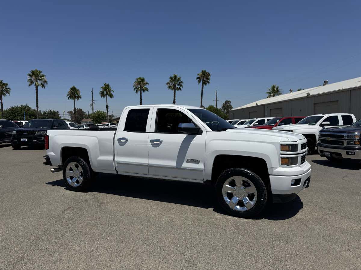 Used 2015 Chevrolet Silverado 1500 LT w/ Custom Sport Edition image 15