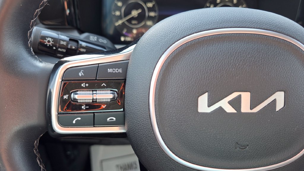 Used 2023 Kia Sorento SX AWD/4WD image 29