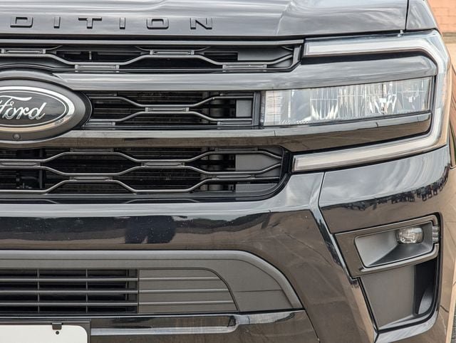 Used 2023 Ford Expedition Max Limited RWD image 9