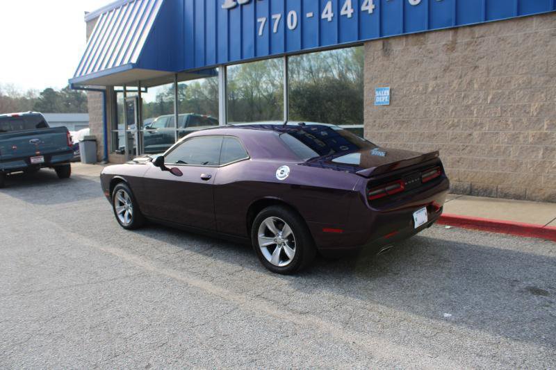 Used 2020 Dodge Challenger SXT image 4