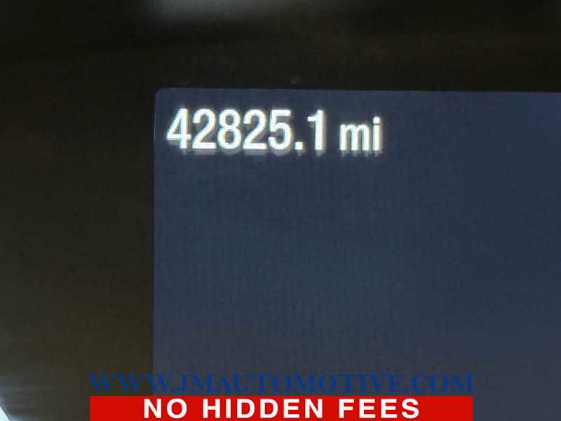 Used 2023 Ford Transit 350 XLT image 23