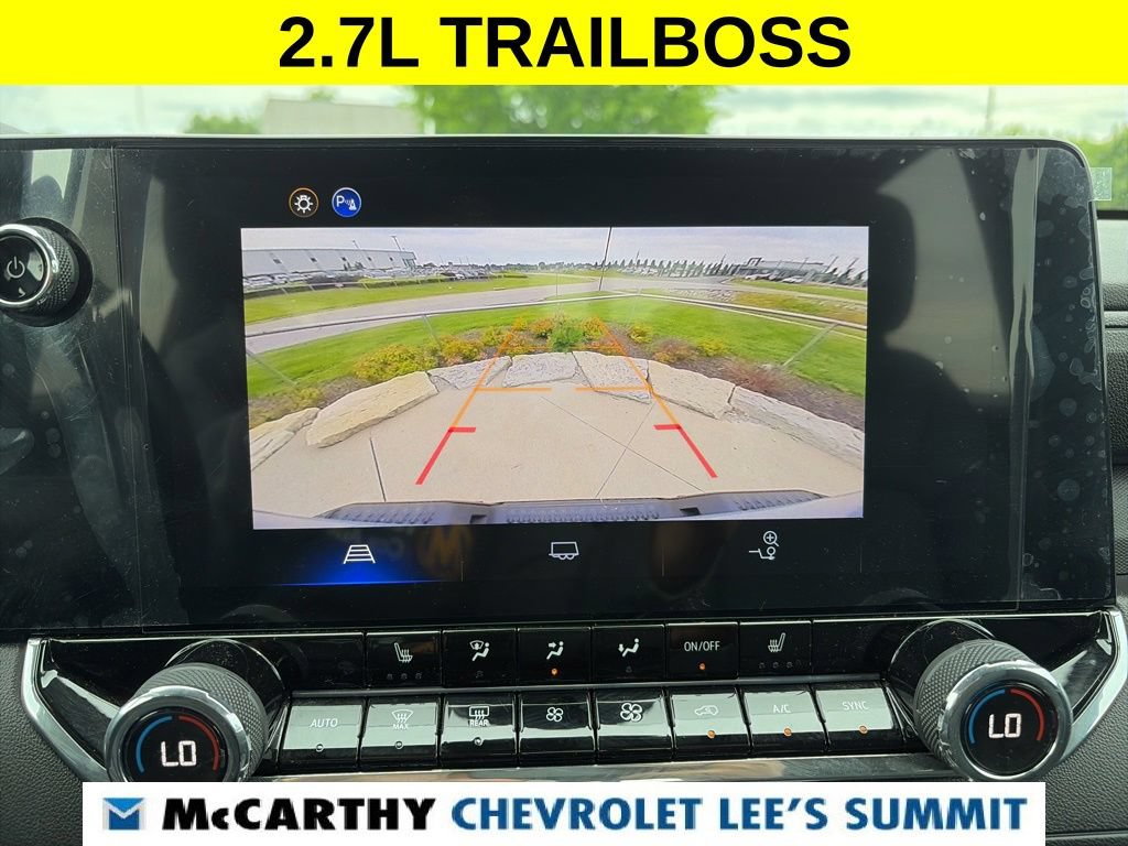 Used 2025 Chevrolet Colorado Trail Boss AWD/4WD image 12