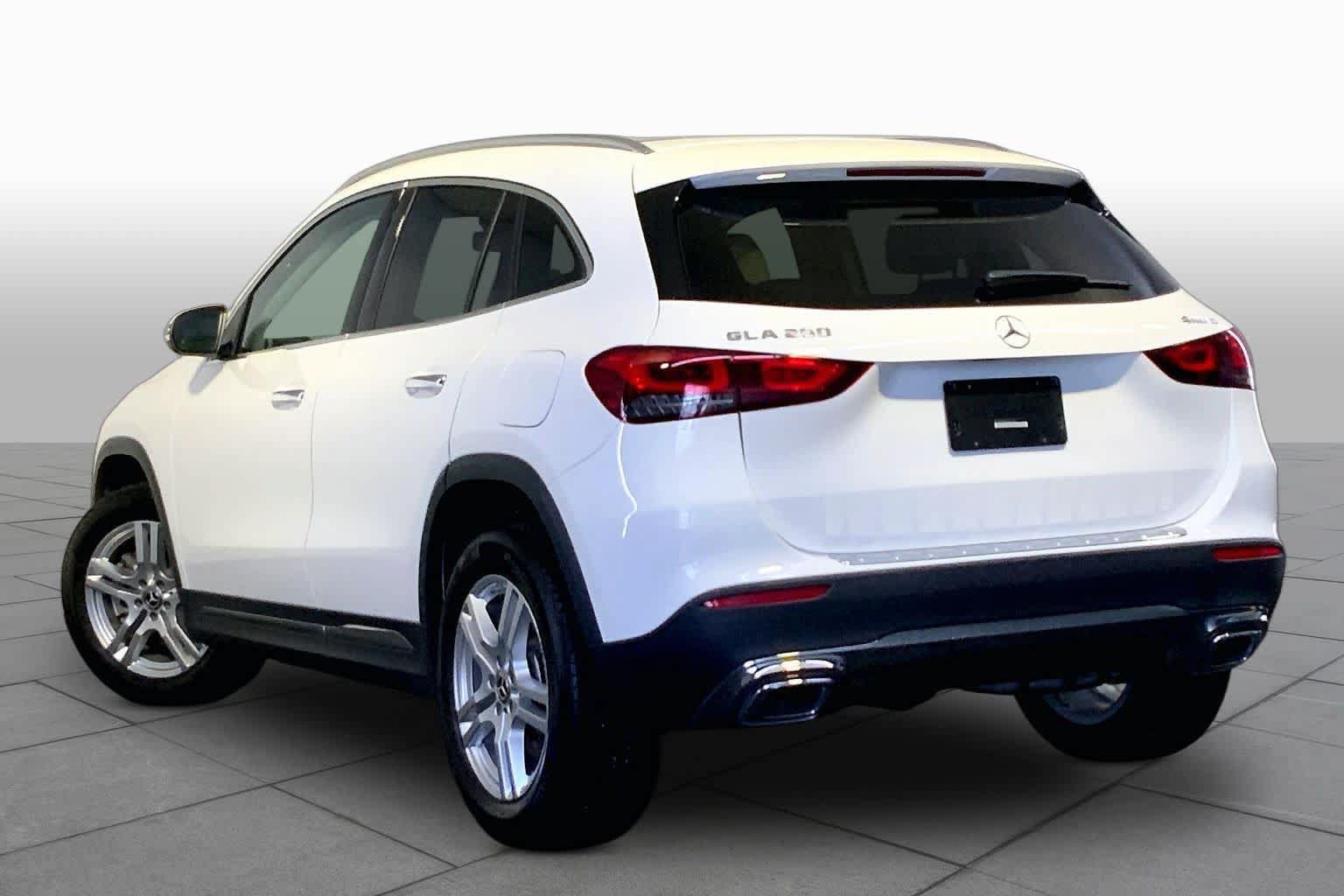 Used 2023 Mercedes-Benz GLA 250 4MATIC image 12
