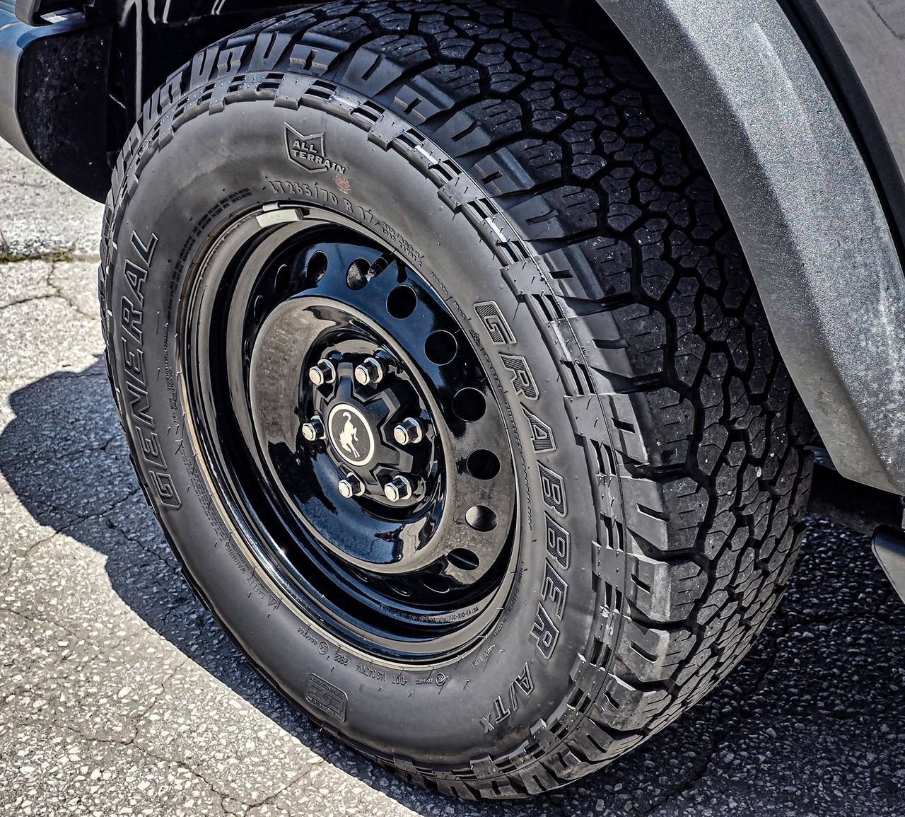 Used 2022 Ford Bronco Black Diamond AWD/4WD image 10