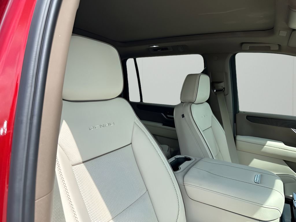 New 2026 GMC Yukon XL Denali w/ Sun & Power Step Package AWD/4WD image 17