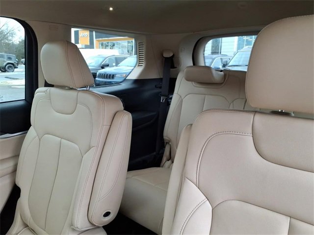 Used 2021 Jeep Grand Cherokee L Limited image 15