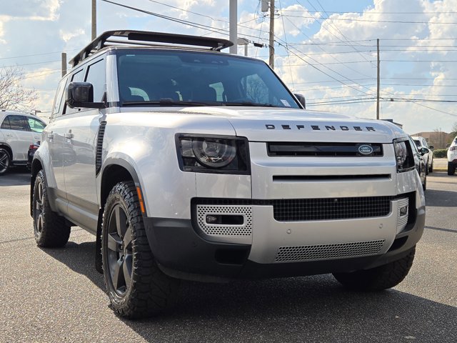 Used 2020 Land Rover Defender 110 HSE image 4