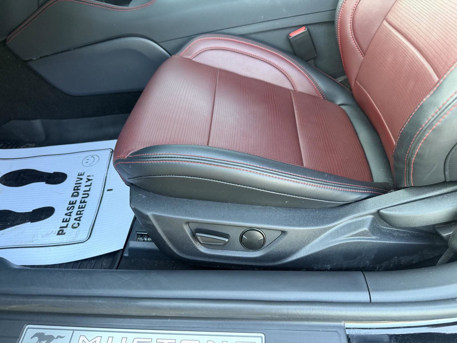 Used 2025 Ford Mustang Premium image 14