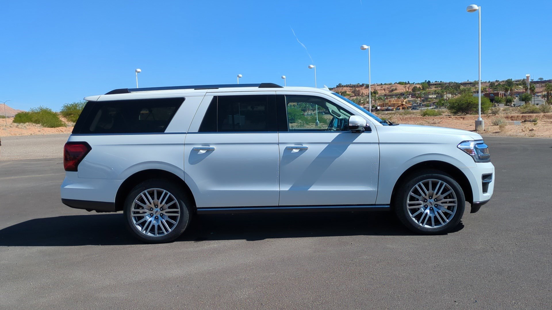 Used 2022 Ford Expedition Max Limited image 2