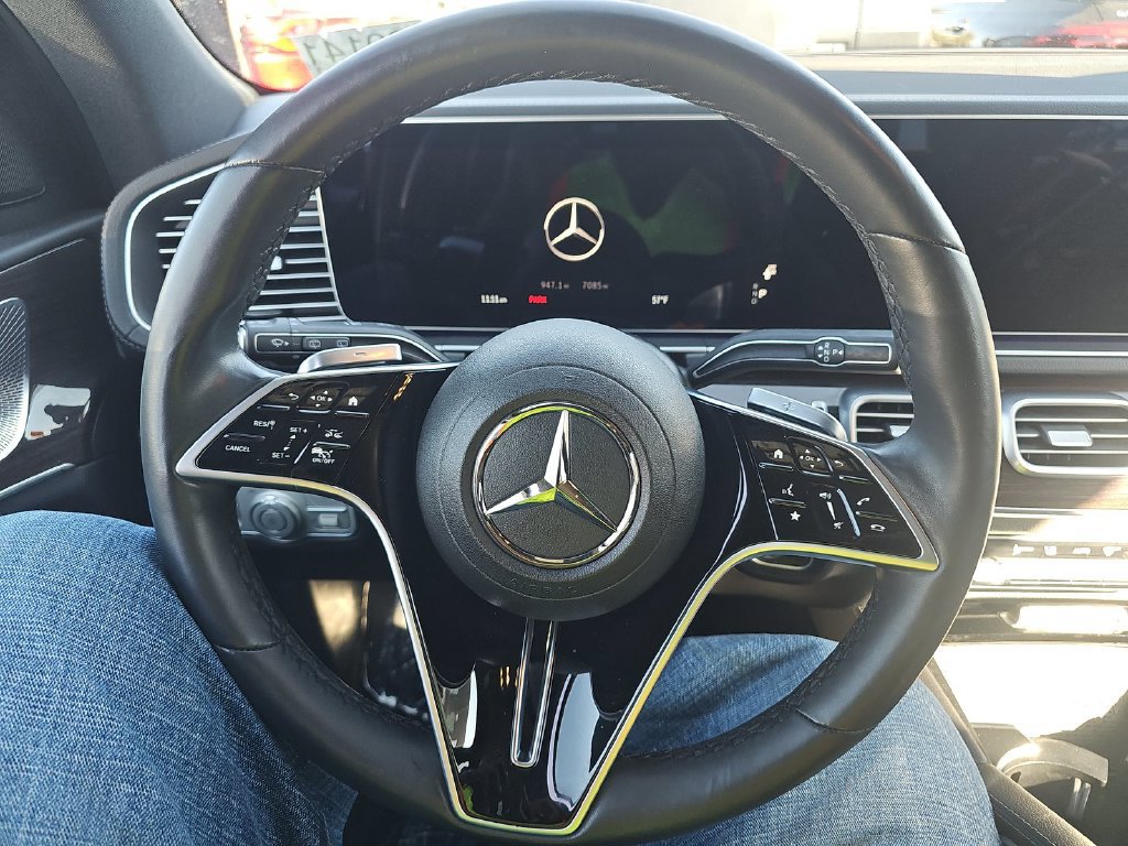 Used 2024 Mercedes-Benz GLS 450 4MATIC image 16