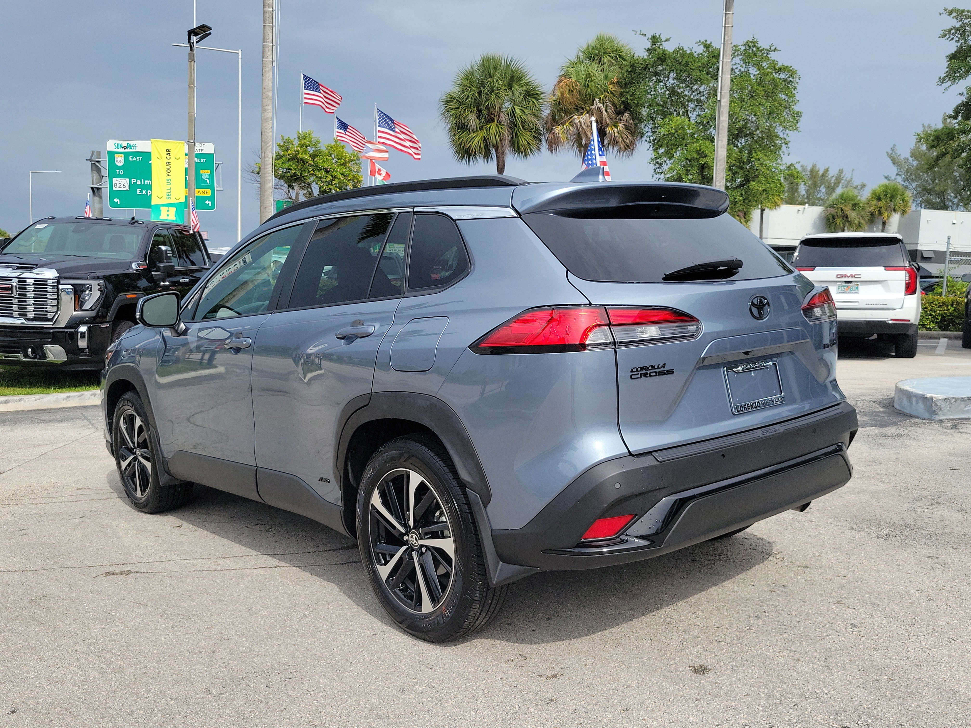 Used 2024 Toyota Corolla Cross AWD Hybrid w/ Convenience Package image 7