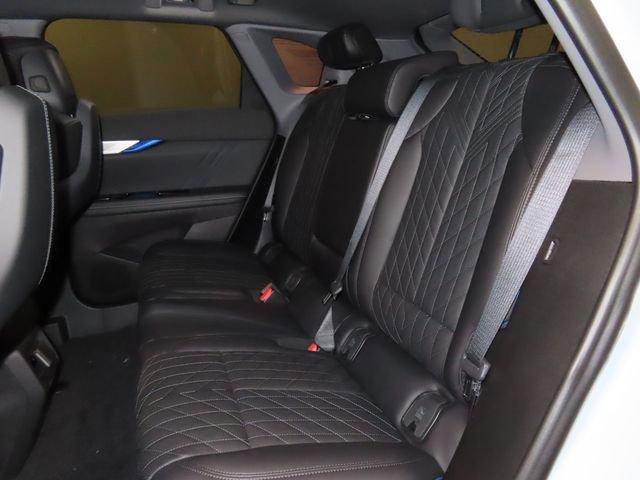 New 2026 Cadillac Optiq V image 17