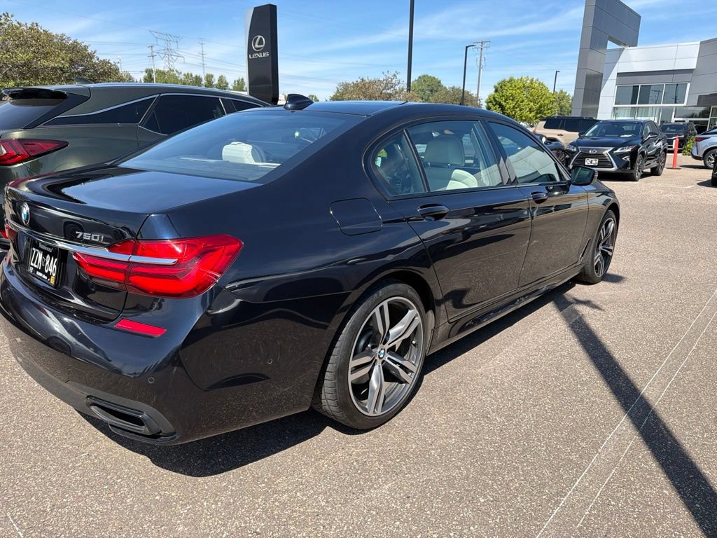 Used 2016 BMW 750i xDrive AWD/4WD image 18