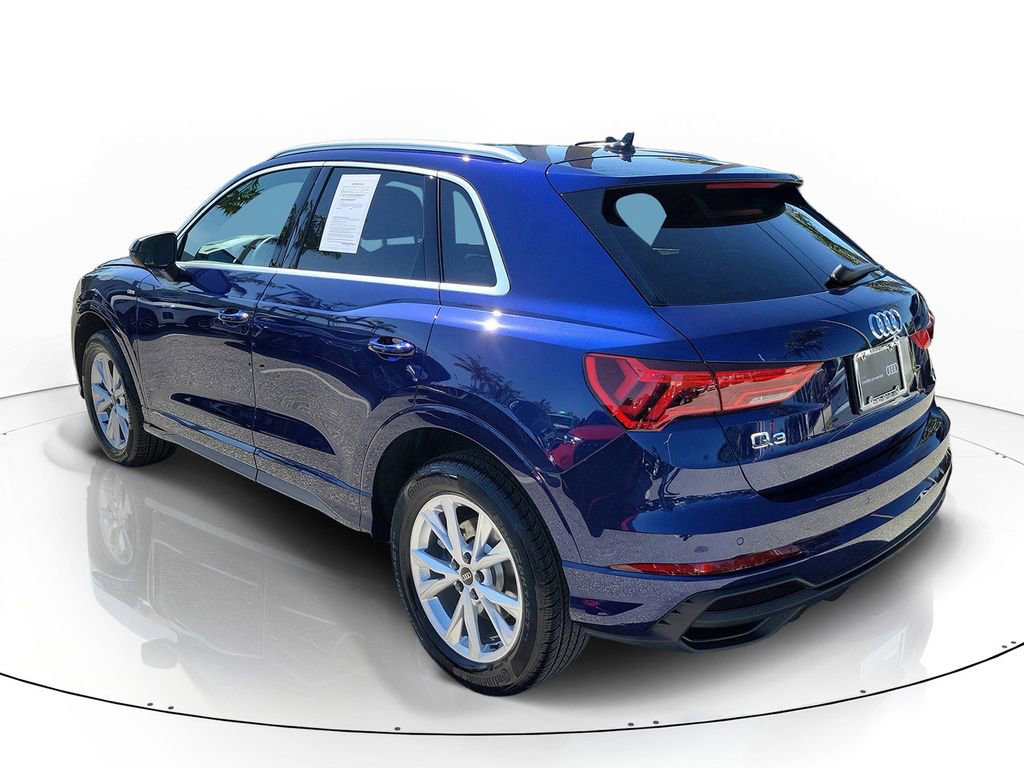 Used 2025 Audi Q3 2.0T Premium w/ Convenience Package AWD/4WD image 3