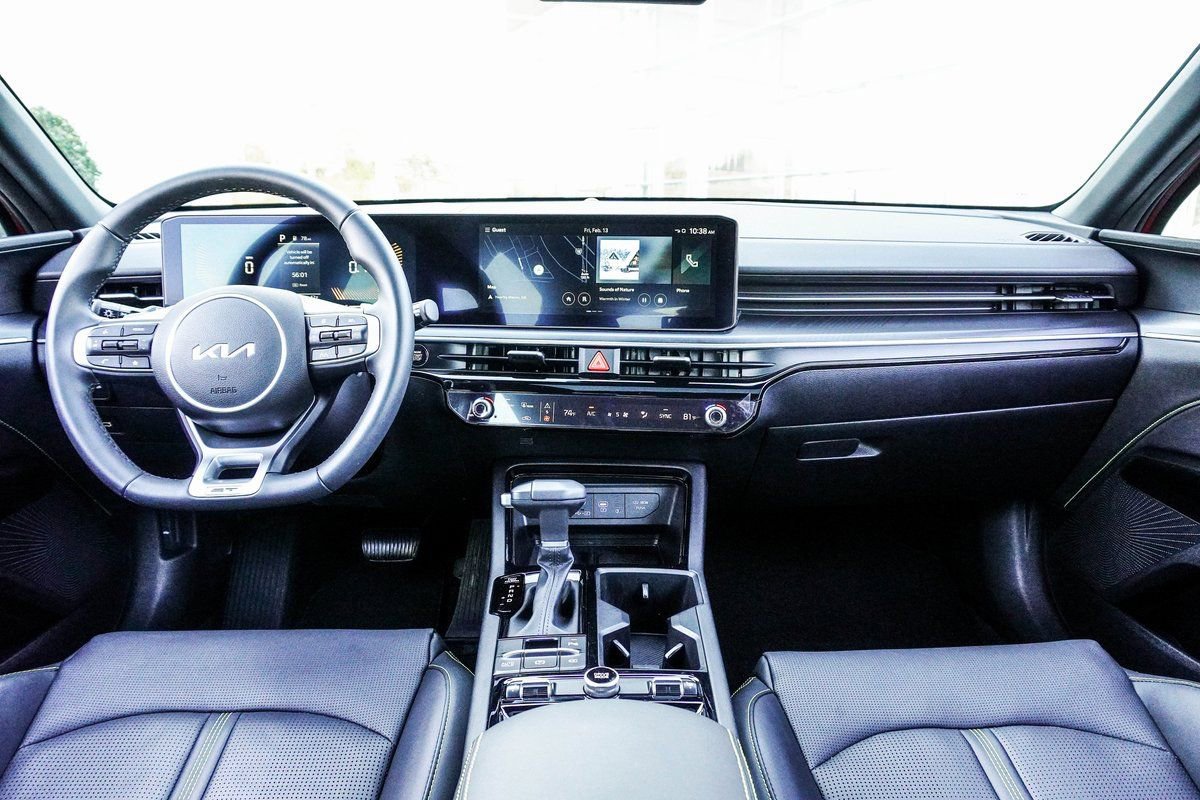 Used 2025 Kia K5 GT image 5