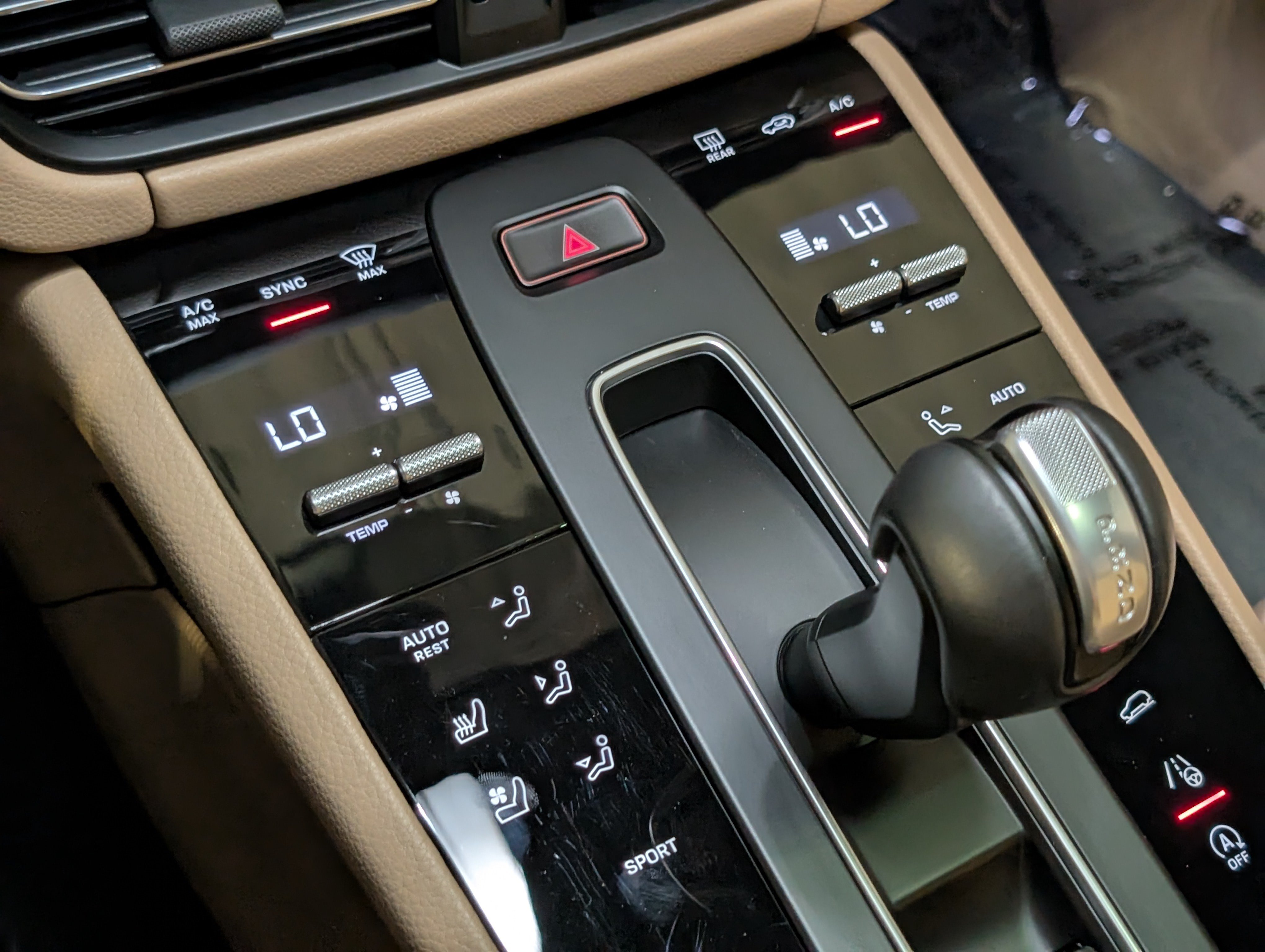 Certified 2026 Porsche Macan AWD/4WD image 39