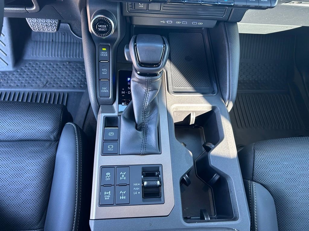 Used 2024 Toyota Land Cruiser image 24