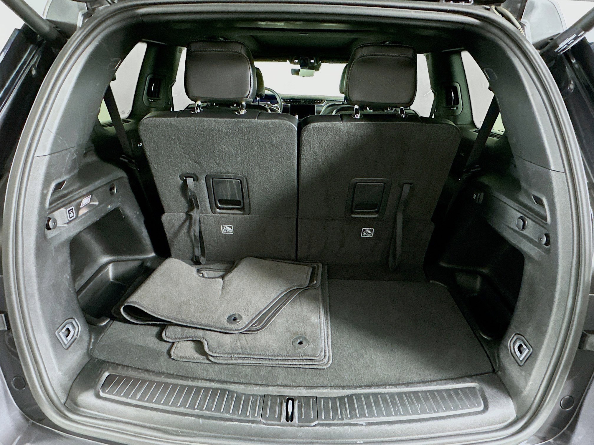 Used 2024 Jeep Grand Cherokee L Limited w/ Luxury Tech Group II image 31