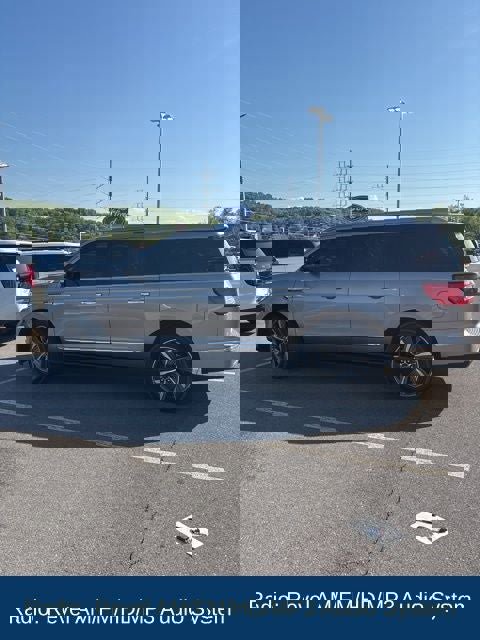 Used 2019 Lincoln Navigator L Reserve AWD/4WD image 11