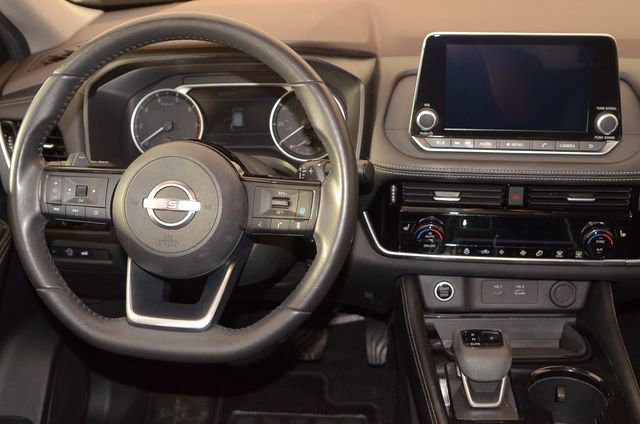 Used 2023 Nissan Rogue SL image 16