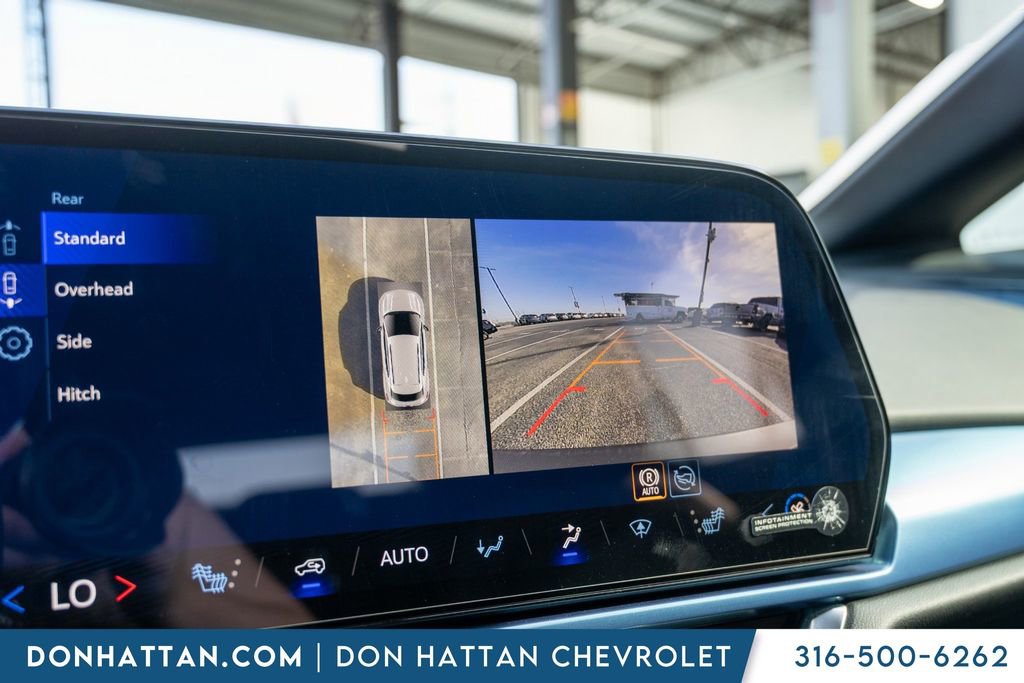 New 2026 Chevrolet Equinox EV LT image 18