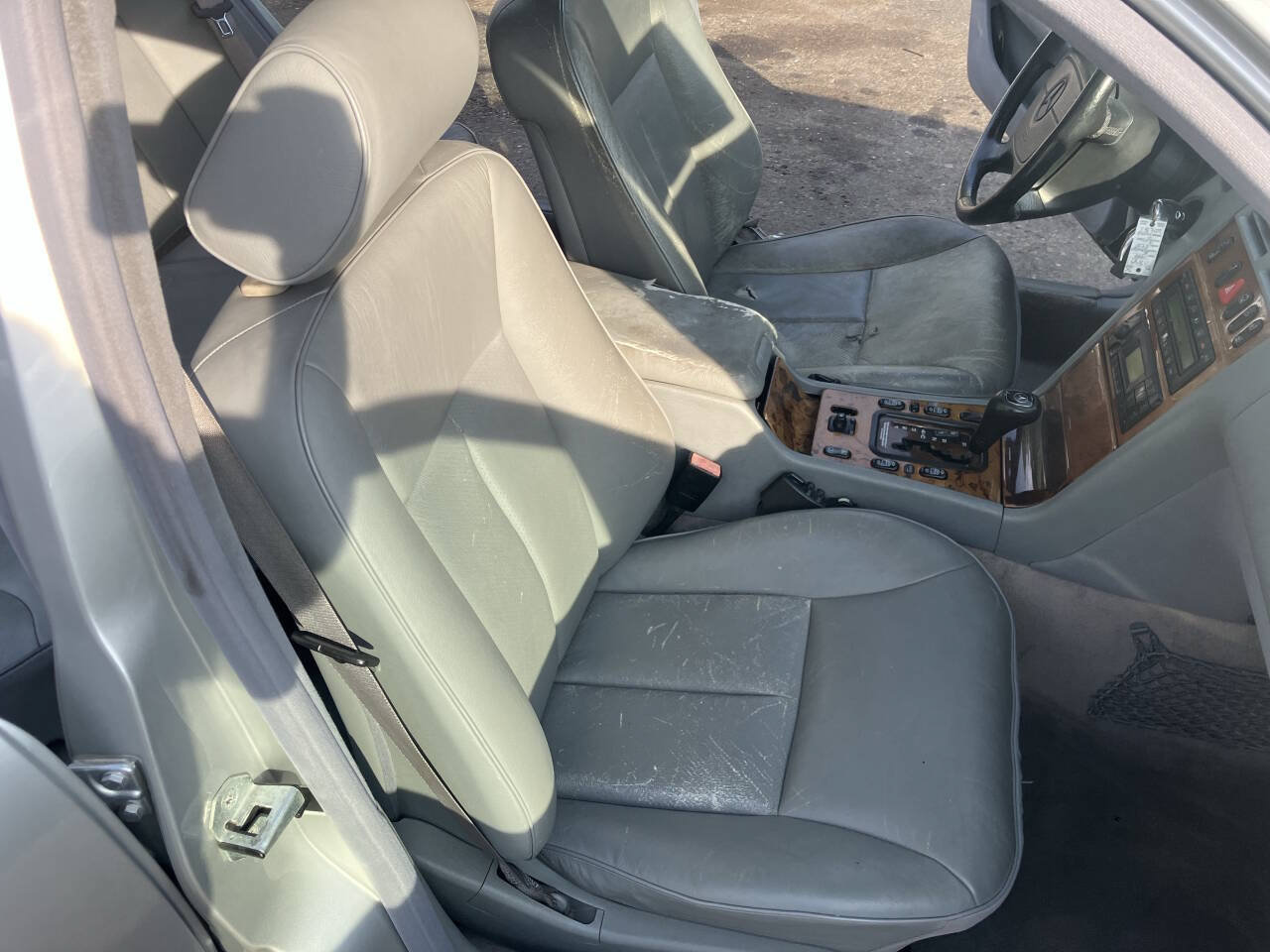 Used 1999 Mercedes-Benz E 430 Sedan image 31