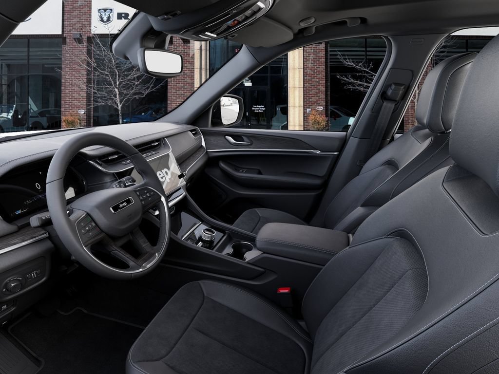 New 2026 Jeep Grand Cherokee Altitude AWD/4WD image 22