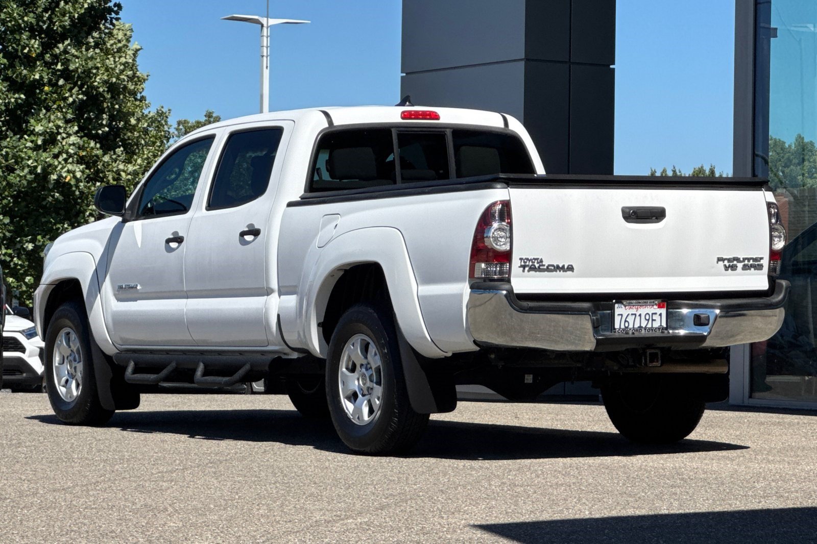 Used 2012 Toyota Tacoma PreRunner w/ SR5 Pkg RWD image 3