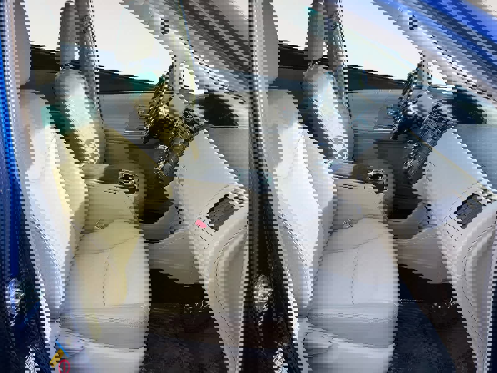 Used 2014 Toyota Prius V Five image 15