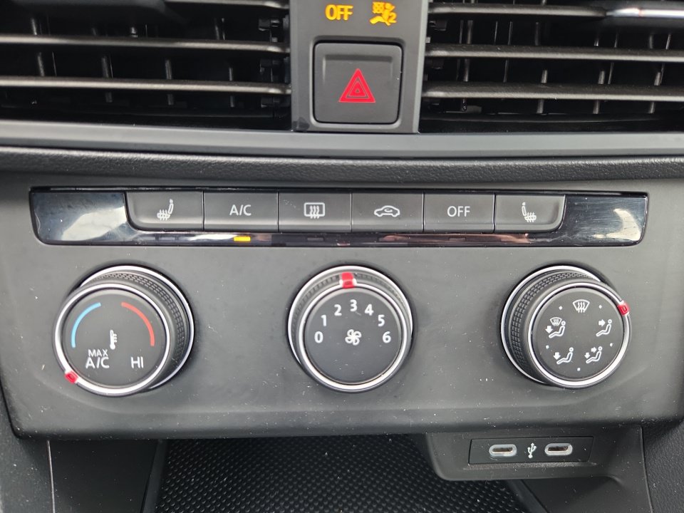 Used 2024 Volkswagen Jetta Sport FWD image 22