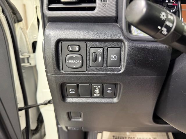 Used 2023 Toyota 4Runner Limited AWD/4WD image 18
