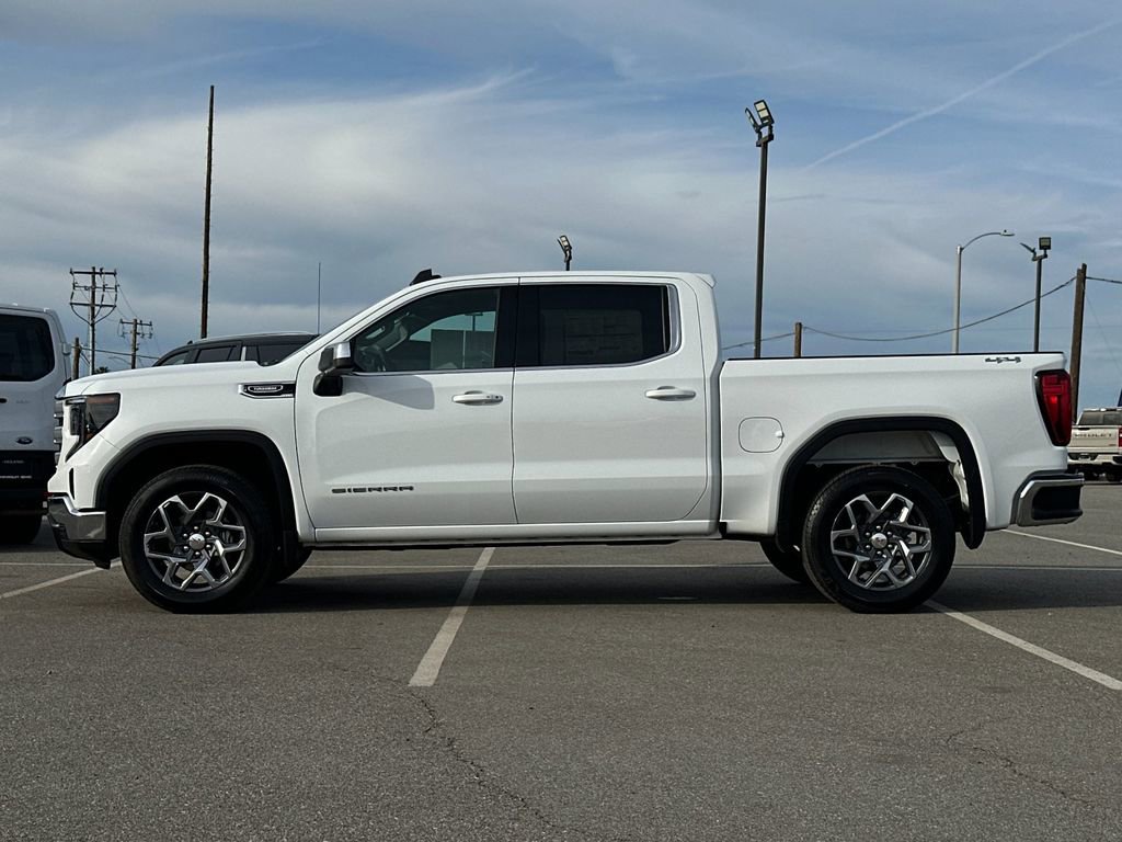 Used 2025 GMC Sierra 1500 SLE image 2