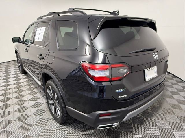 Used 2024 Honda Pilot Touring image 4