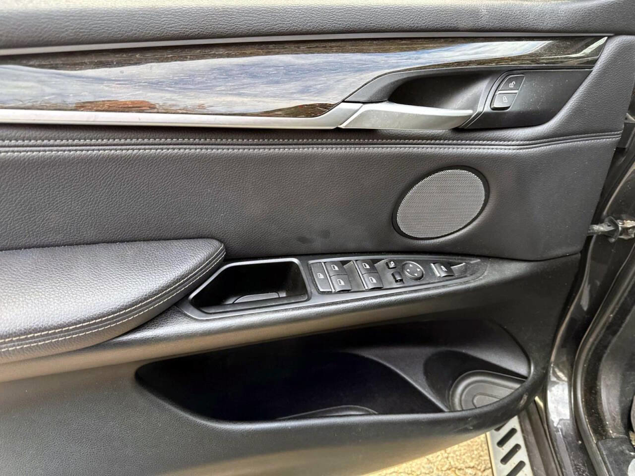 Used 2017 BMW X5 xDrive40e image 15