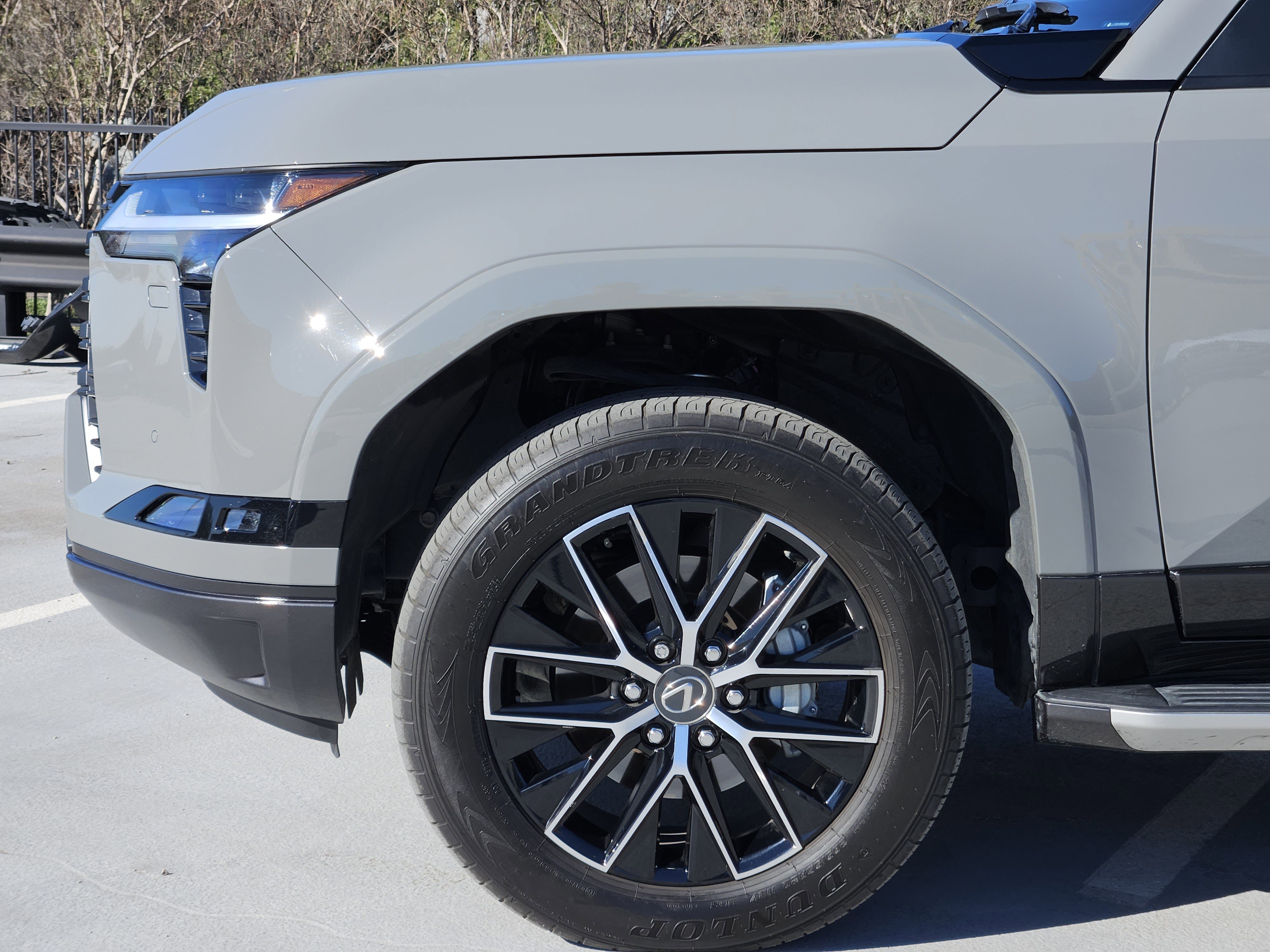 Used 2024 Lexus GX 550 image 12